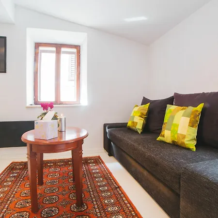 Διαμέρισμα House Karkovich *